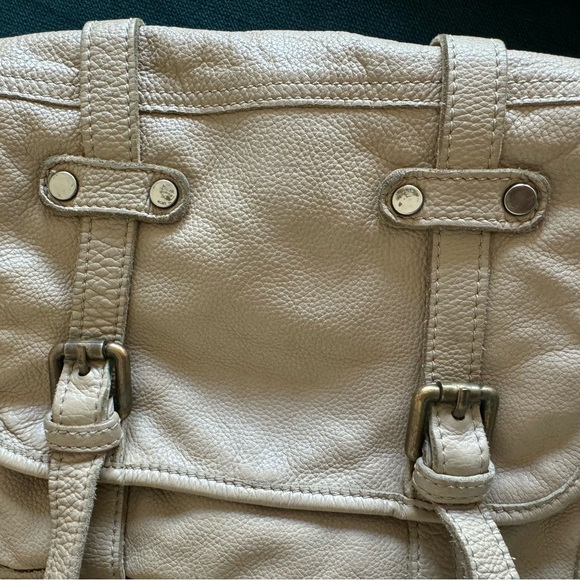 Tano Crossbody Leather Bag - Picture 8 of 9